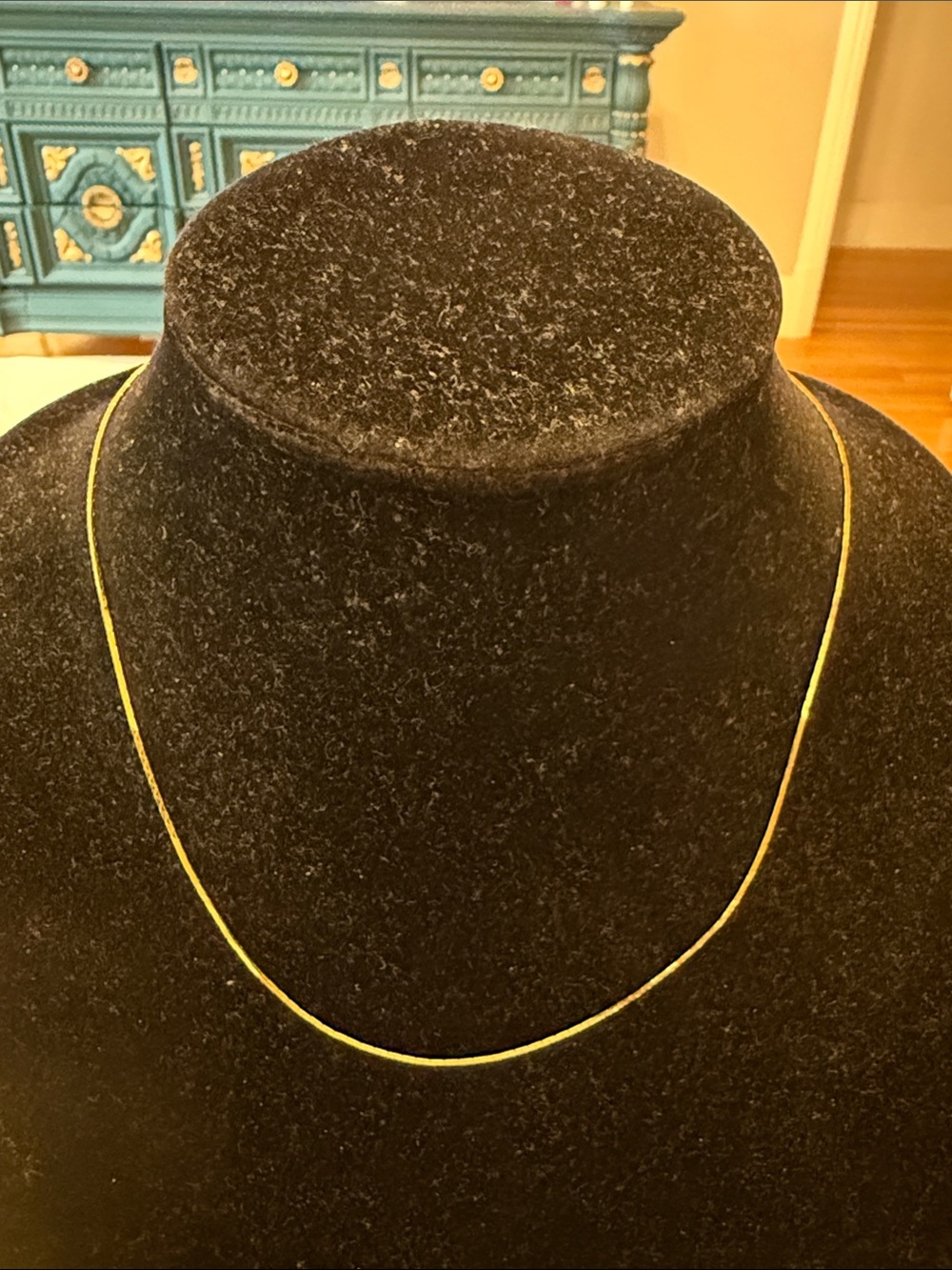 Vintage Gold Tone Thin Dainty Chain Choker Statement Necklace